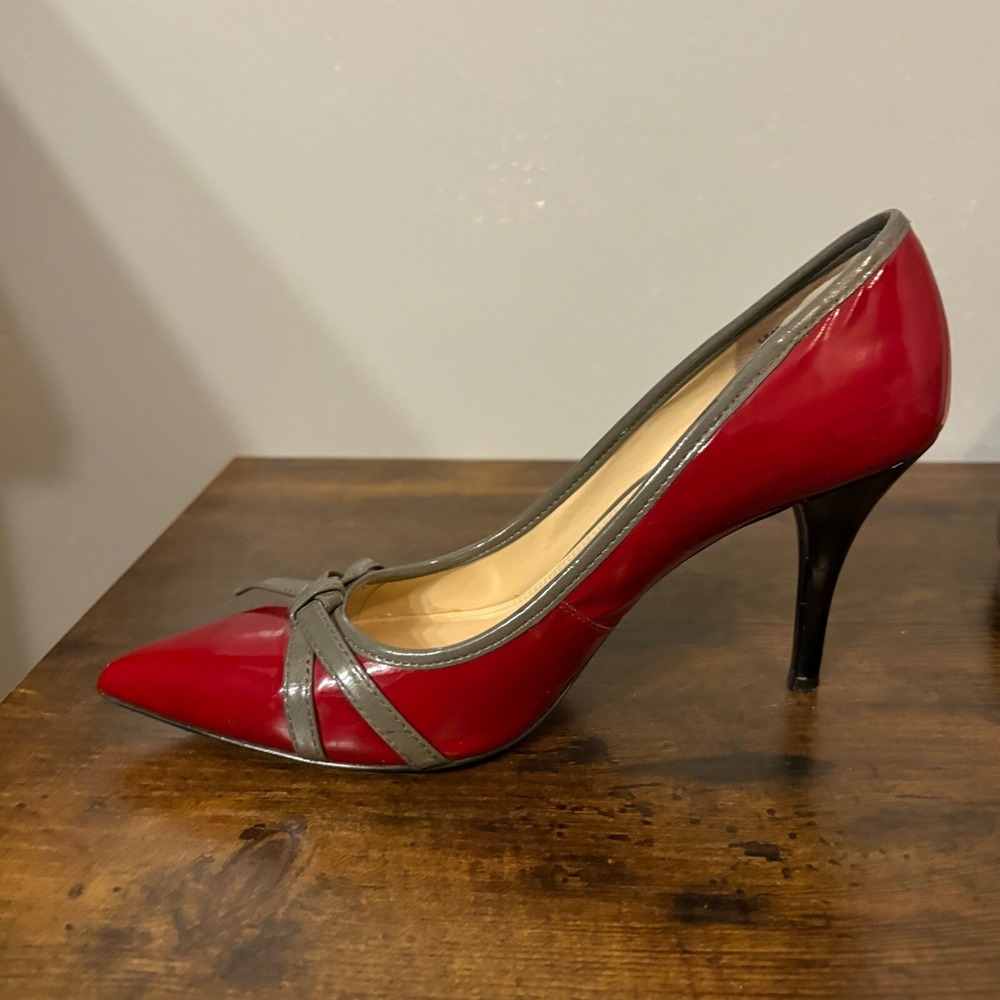 Enzo Angioloini Red Patent Leather Pointed Stiletto 3-inch Heel Gray‎ Bow (5.5) - Picture 4 of 12